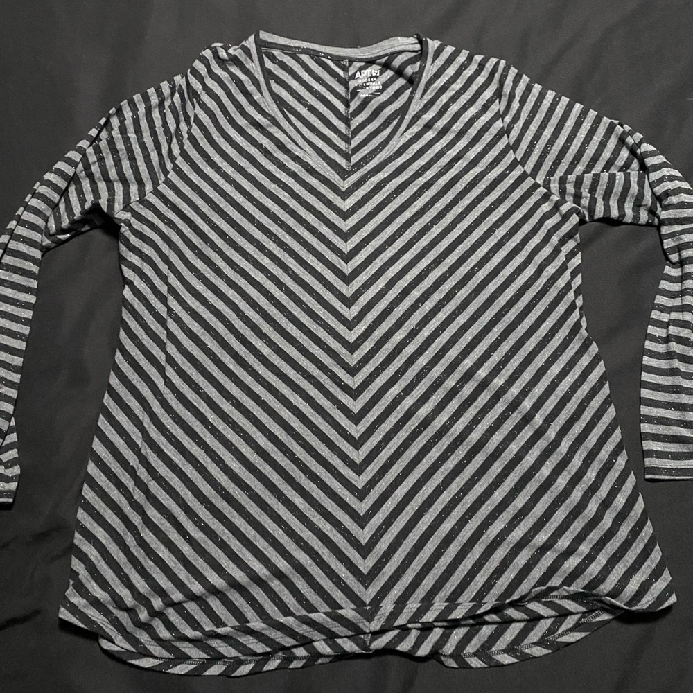 Apt 9 V-neck Tunic